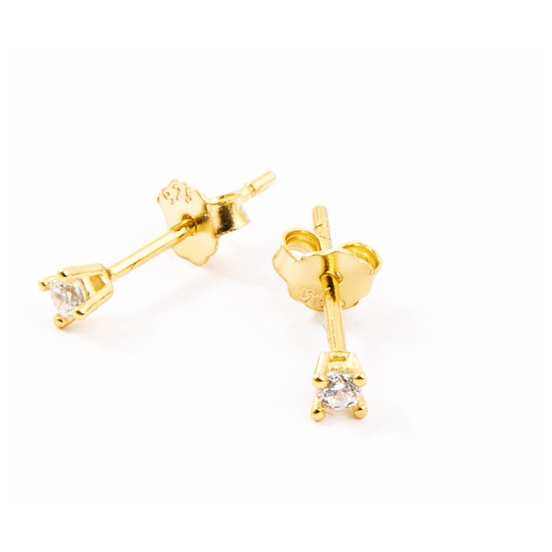 Orecchini realizzati in argento 925% con finitura dorata e punti luce di zircone bianco