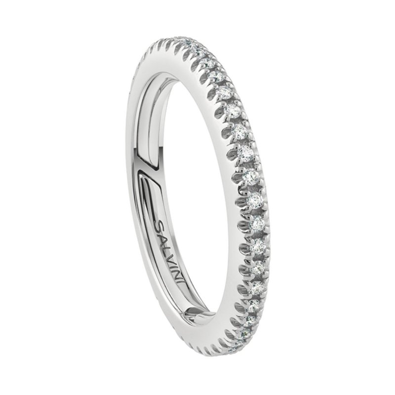 Anello in oro bianco con diamanti