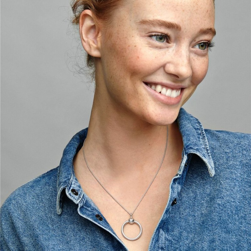 Small Sterling Silver O Pendant