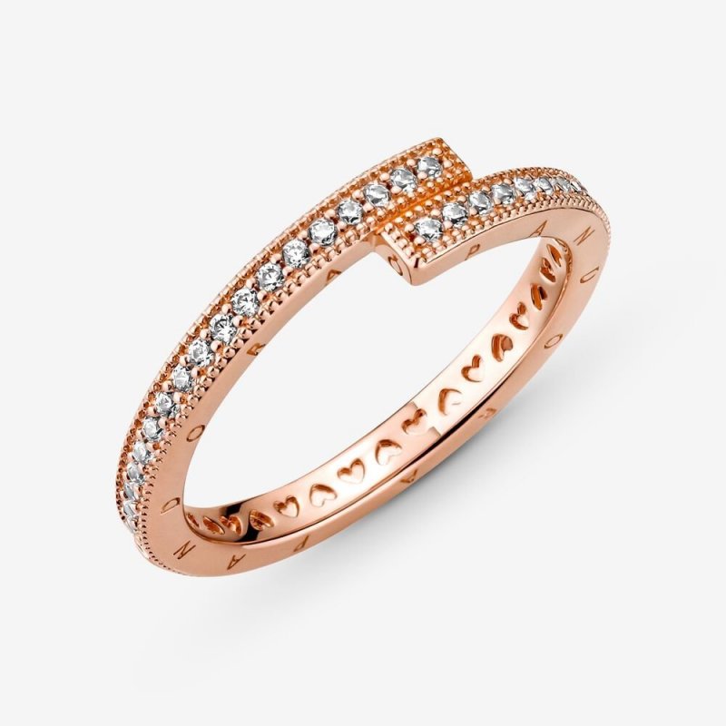 Anello sovrapposto scintillante