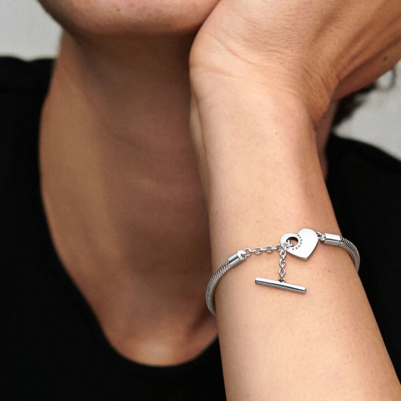 Bracciale Pandora Moments Con Maglia Snake, Cuore E Barretta A T