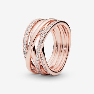 Anello linee intrecciate scintillanti
