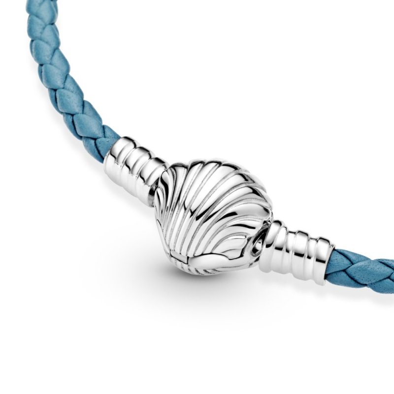 Bracciale Pandora Moments in pelle intrecciato turchese con chiusura a conchiglia