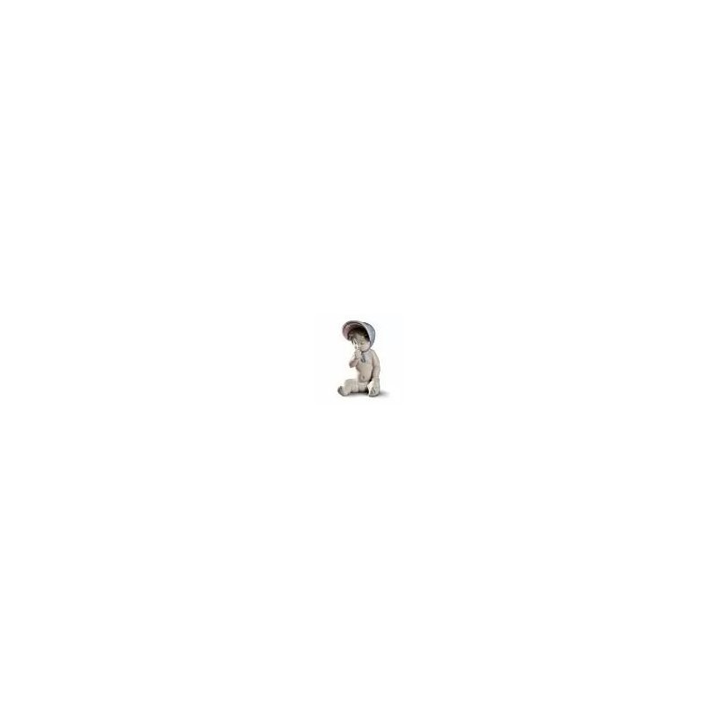Figurina Bimba con berretto