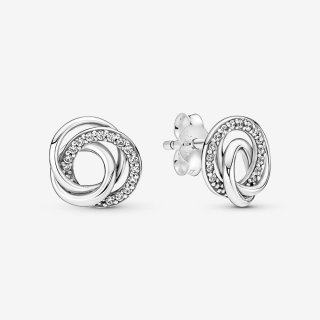 Family Always Encircled Stud Orecchini