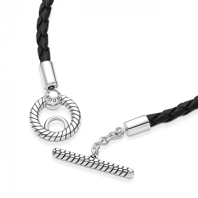 Bracciale in Pelle Nera con Chiusura a T