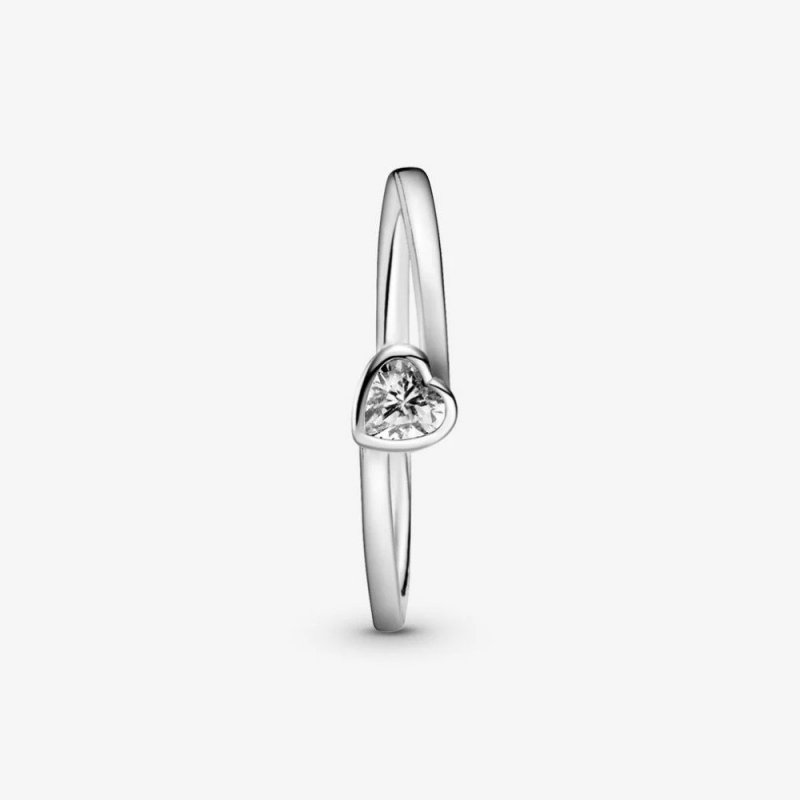 Anello Pandora Con Solitario A Cuore Obliquo Incolore 199267C02