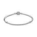 Bracciale Pandora Moments con maglia snake e chiusura a barile