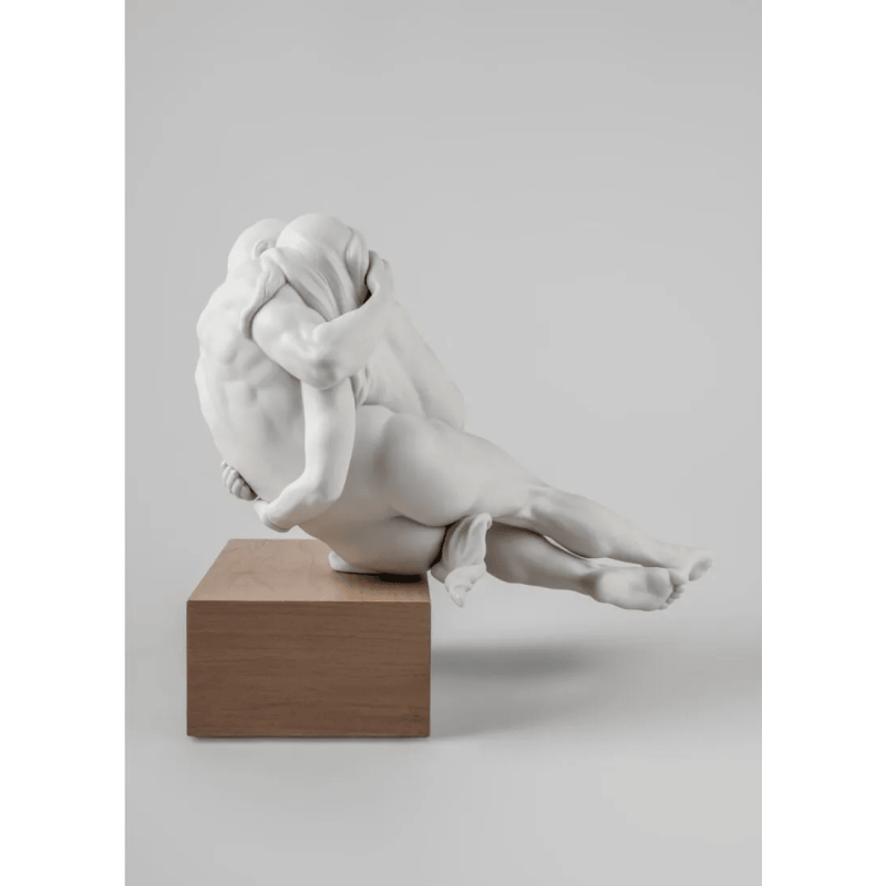 Scultura di una coppia Together