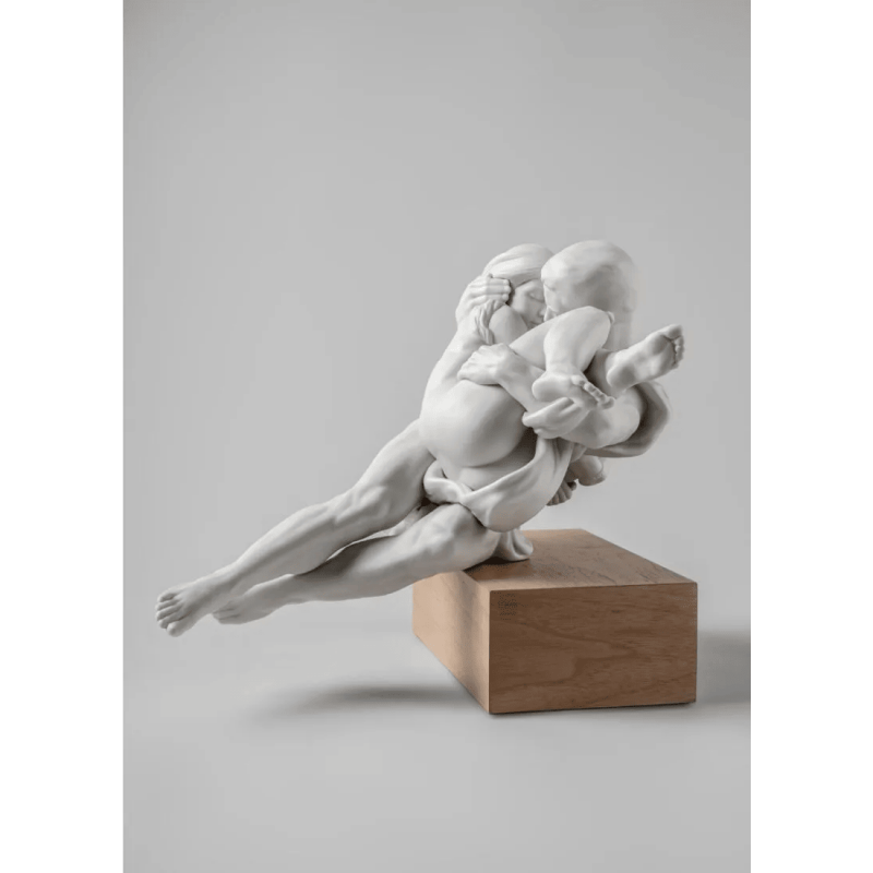 Scultura di una coppia Together