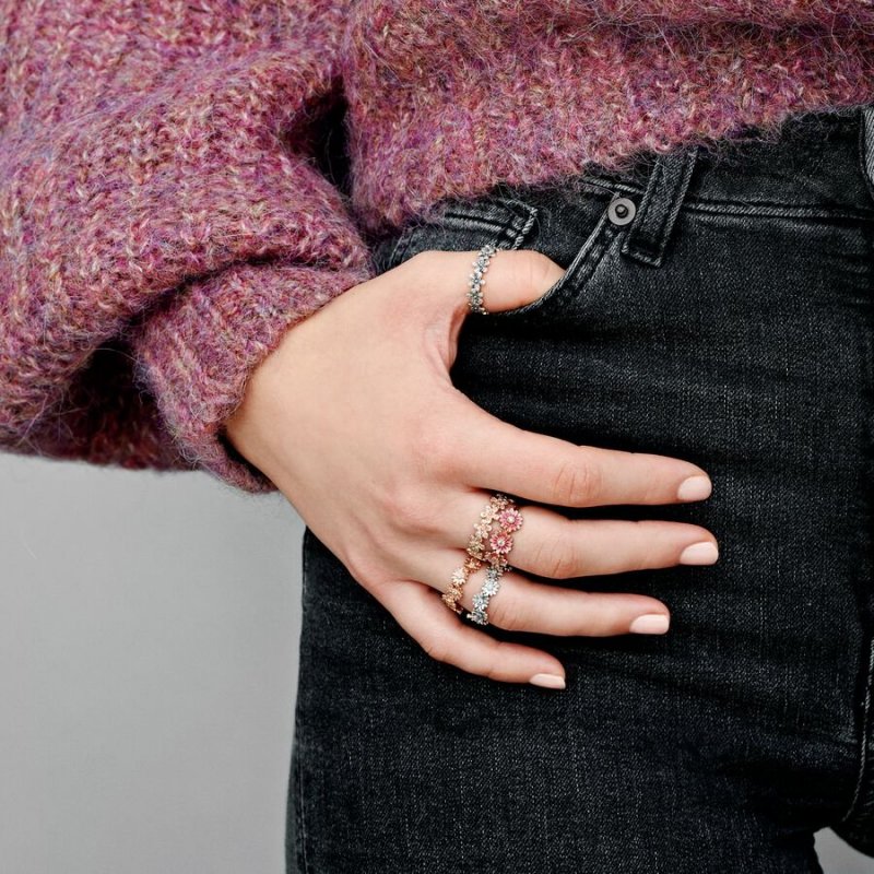 DAISY PANDORA ROSE RING WITH CLEAR CUBIC