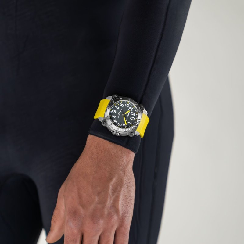 Hamilton - Khaki Navy Belowzero - Titanio - 1000M