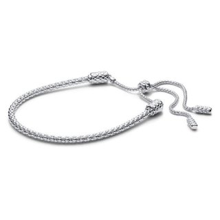 Bracciale Pandora Moments con maglia geometrica e chiusura regolabile