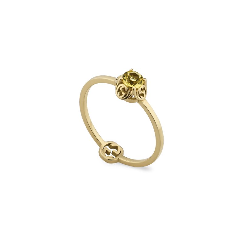 Anello con motivo Interlocking G in oro giallo 18kt e berillo giallo