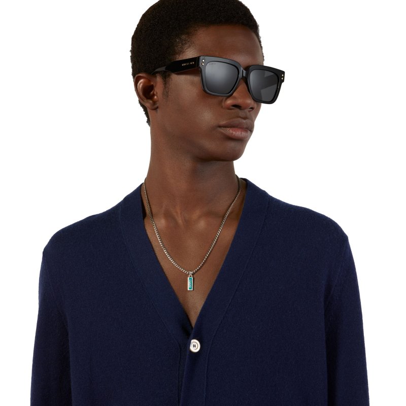 Collana con ciondolo scritta Gucci in argento 925 e smalto turchese