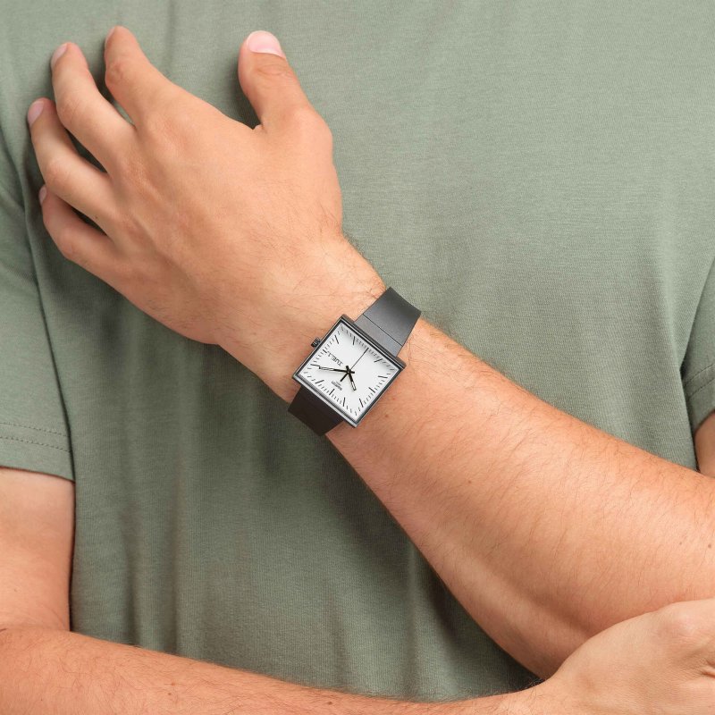 Swatch - What If…Black? - Quadrato - Nero