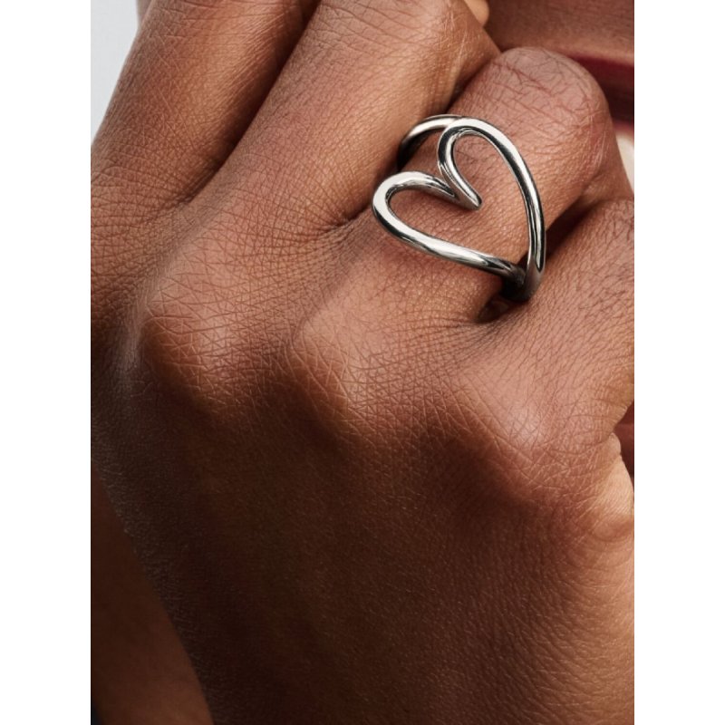 Anello Cuore Linea Sinuosa