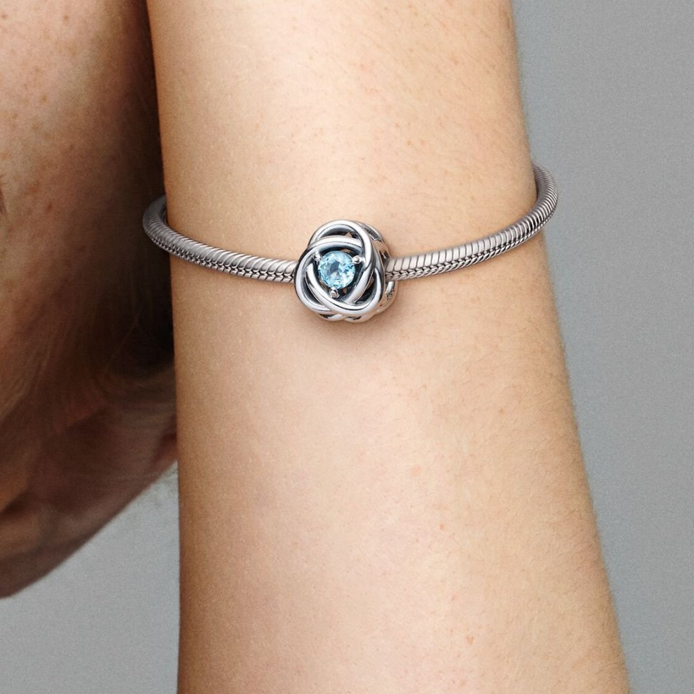 Charm Cerchio Eterno Azzurro Marzo