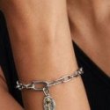 Charm Medallion Rosa "Rosa Inter Spinas Crescit"