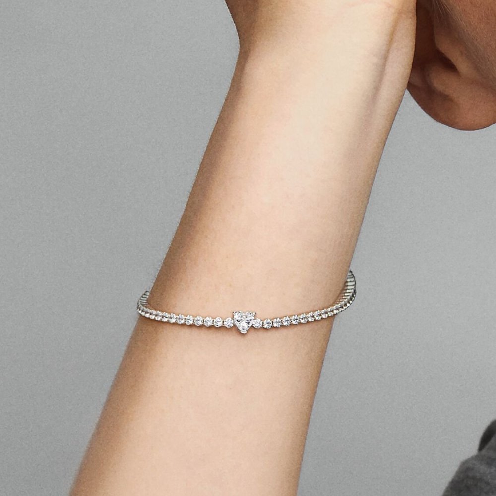 Bracciale Tennis con Cuore in rilievo