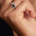 Anello Cuore in Rilievo Nero