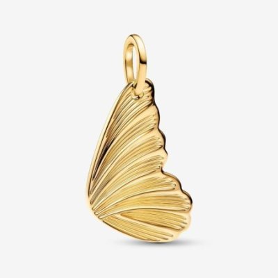 Trasforma il tuo look con un simbolo di libertà che esprime la bellezza della natura. Un lato del nuovo pendente con placcatura 
