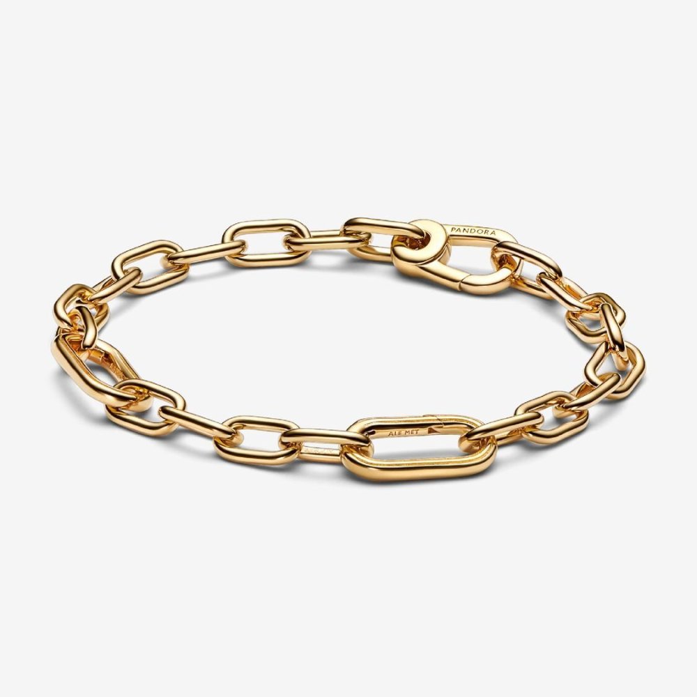 Mixa ciò che ami. La catena maglia link placcata oro 14k offre infinite possibilità di styling. Con 2 link apribili, 4 link tra 