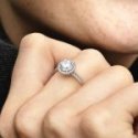 Anello rotondo scintillante
