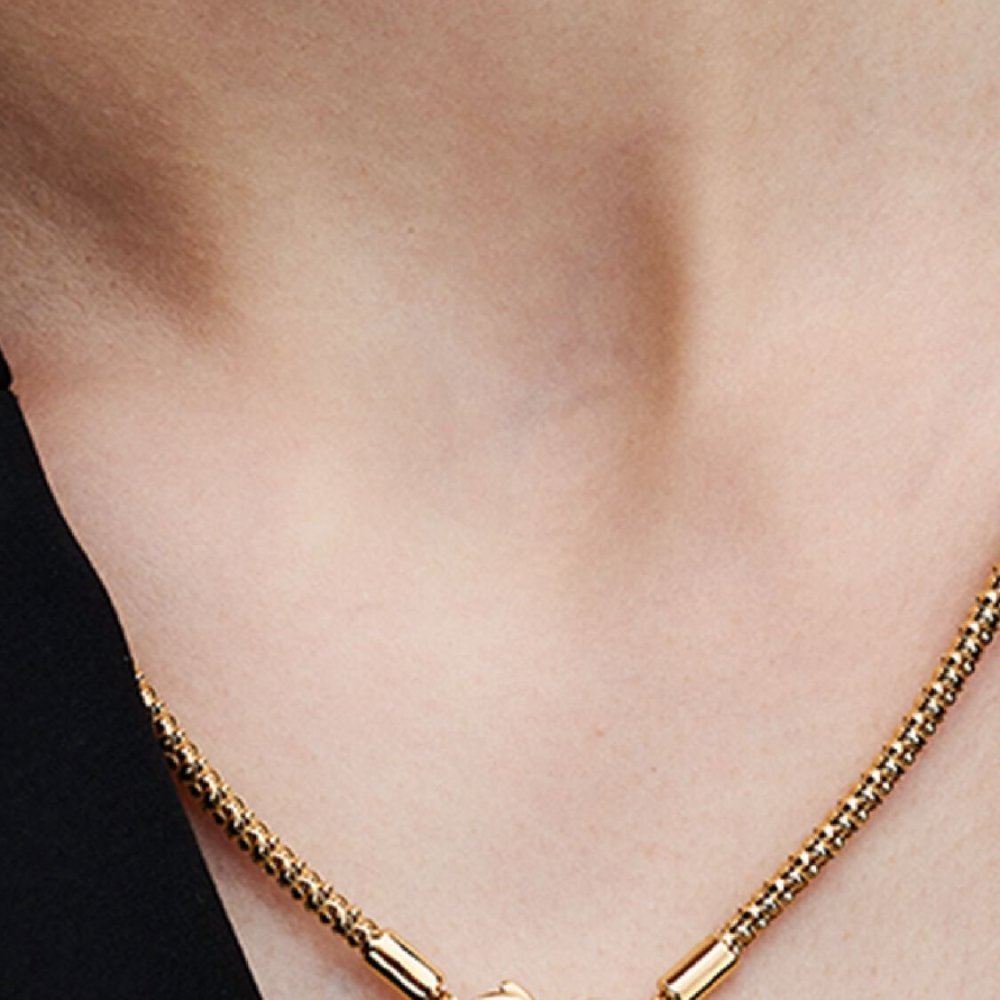 Collana Maglia Geometrica con Chiusura Moschettone a Cuore