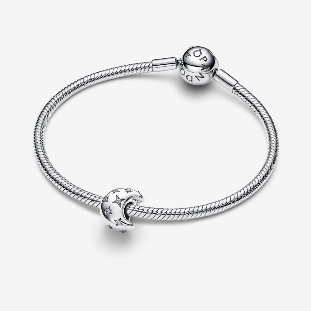 Charm Luna Crescente "The Sky is the Limit" Charm Luna Crescente "The Sky is the Limit"