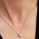 Collana con pendente Falce di luna Collana con pendente Falce di luna