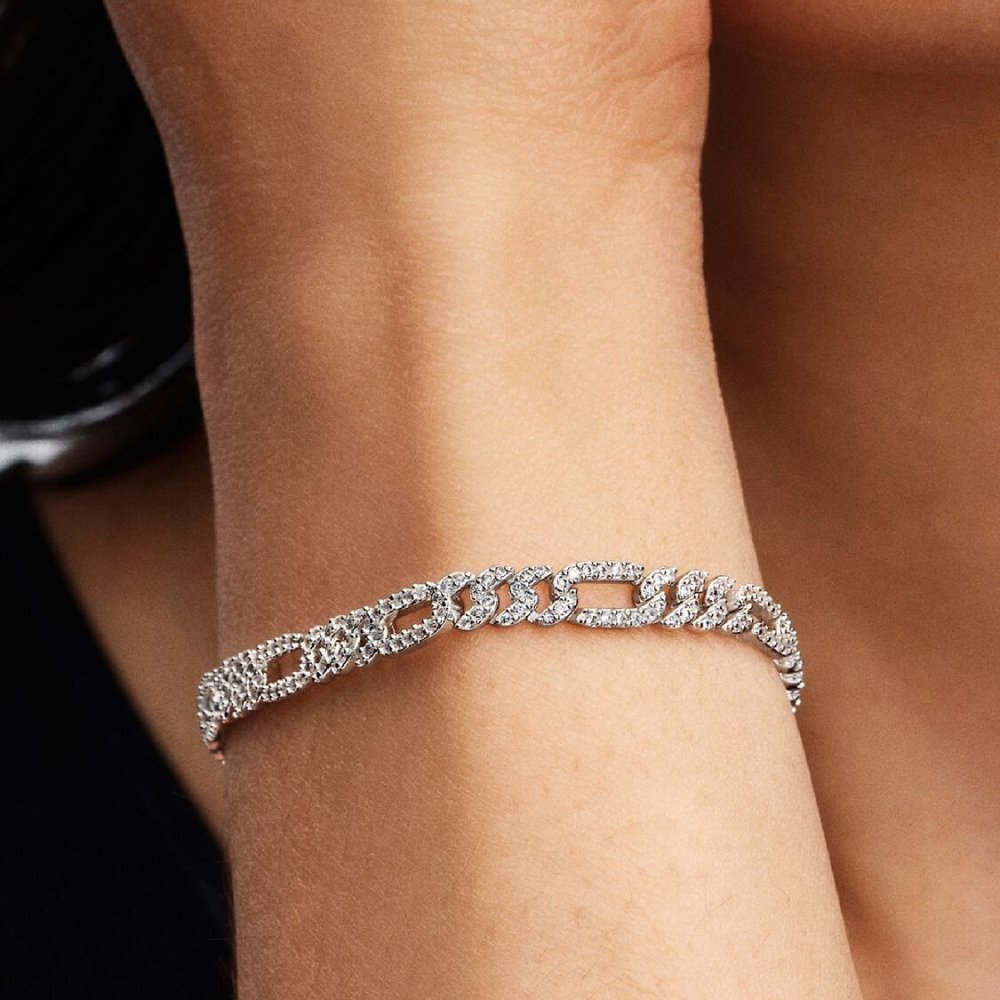 Bracciale Catena Maglia Cubana Pavè con Ovali Bracciale Catena Maglia Cubana Pavè con Ovali