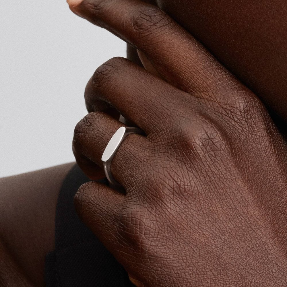 Anello con barretta da incidere