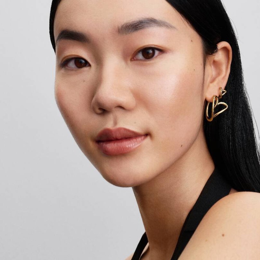 Orecchini Cerchi Cuore Piccolo Linea Sinuosa